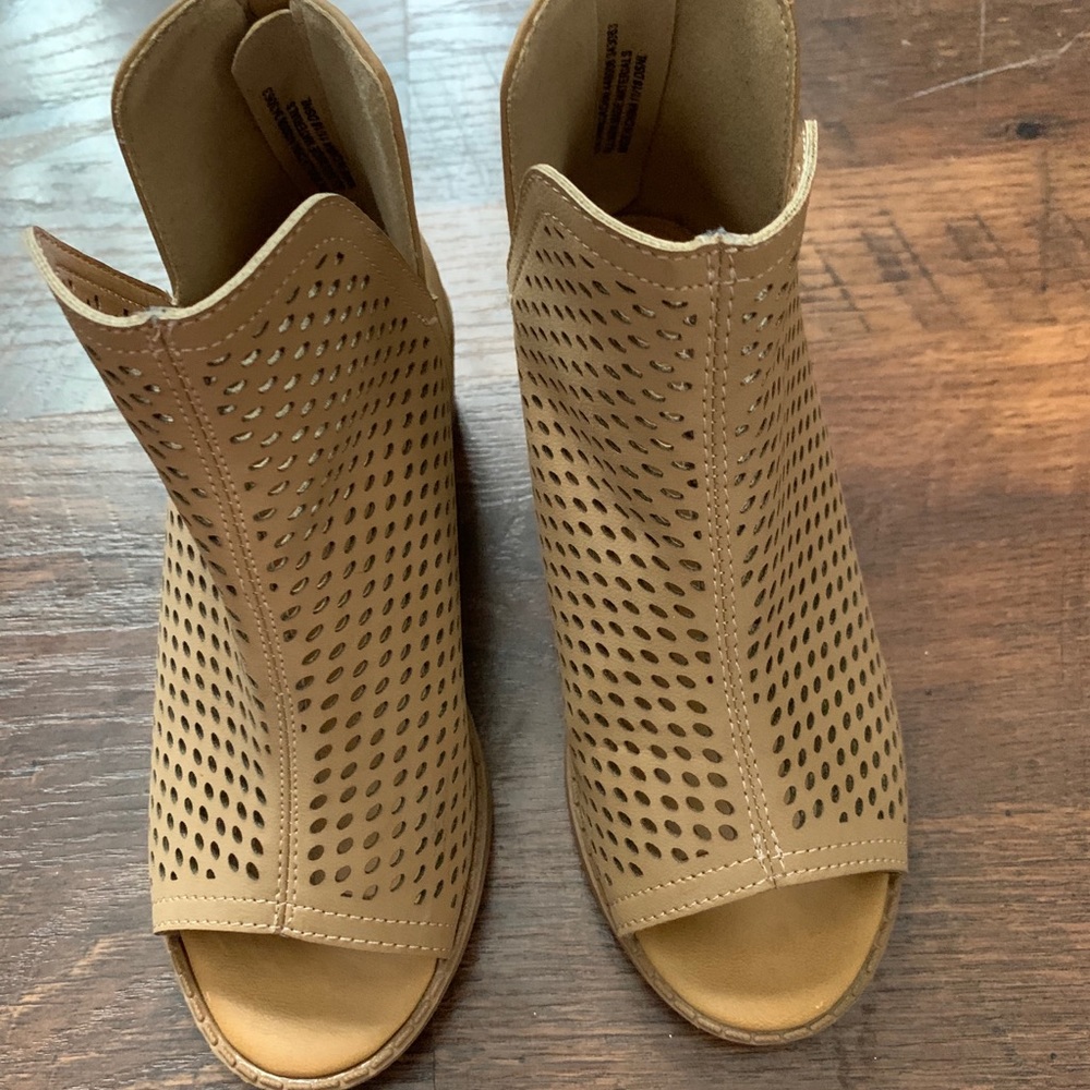 Girls Peep Toe Heel